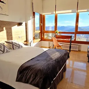 Artxanda Bilbao, Parking Gratuito En El Exterior Junto Al (adults Only) Hotel Bilbau